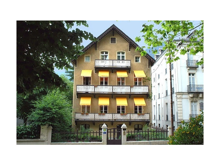 vente anuncios inmobiliara - Casa t8 303 m2 à Bagneres de Luchon (31110)